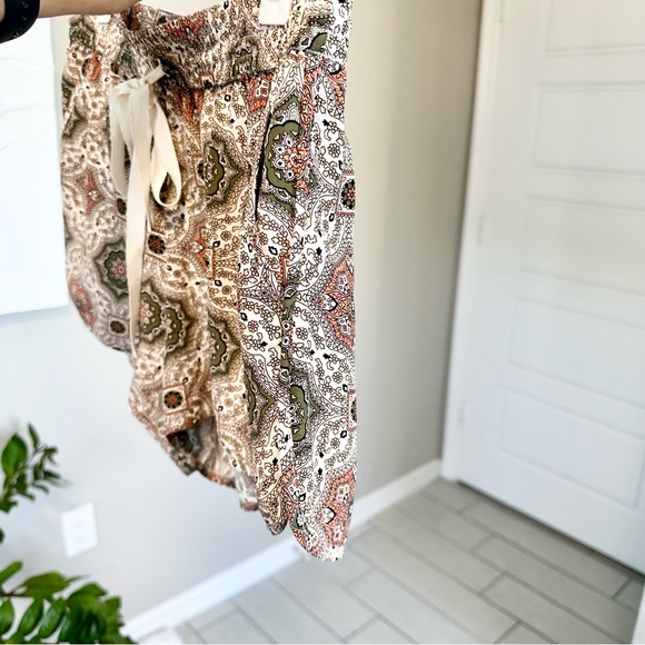 Joie Layana Tile Print Silk Tie Shorts Paisley - Picture 9 of 12